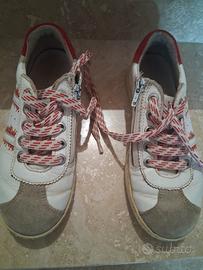 scarpe numero 32 