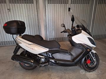 scooter kymco 300