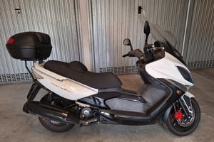scooter kymco 300