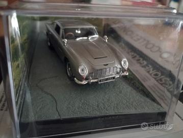 James Bond auto collection -