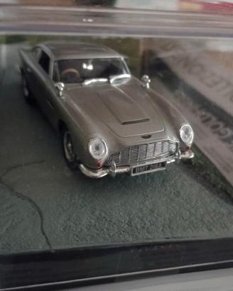 James Bond auto collection -