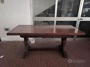 Tavolo in legno allungabile