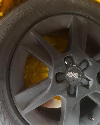 Cerchioni in lega 16" Audi + gomme 4 stagioni