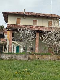 Magliano Alpi casa con giardino