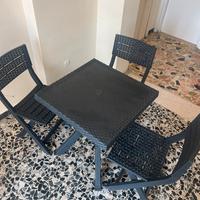 Tavolino con sedie