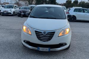 Lancia Ypsilon 1.3 MJT 75 CV Platino