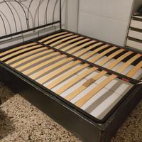 Letto Matrimoniale Nero in Metallo con contenitore