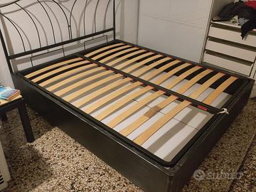Letto Matrimoniale Nero in Metallo con contenitore