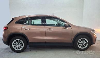 MERCEDES GLA 180D