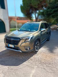 Subaru forester ibrida