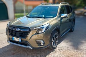 Subaru forester ibrida