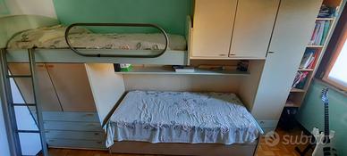 Cameretta con letto a castello