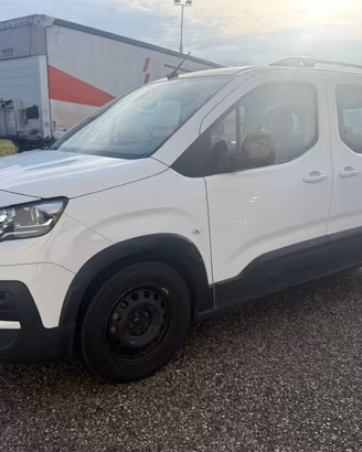 Peugeot Rifter BlueHDi 100 S&S Allure Pack Standar