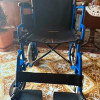 Sedia a rotelle per anziani e disabili