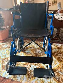 Sedia a rotelle per anziani e disabili