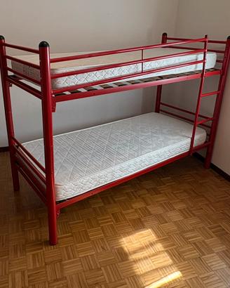 Letto a castello in metallo