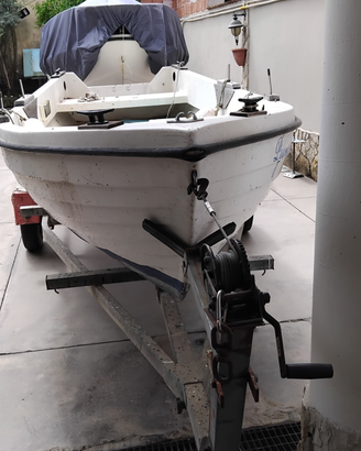 Lancia in vetroresina