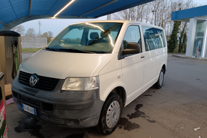 Wolgsvagen transporter caravelle