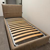 Letto singolo con testata