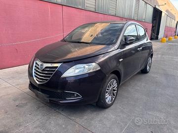 Per ricambi Lancia Ypsilon anno 2011 benzina