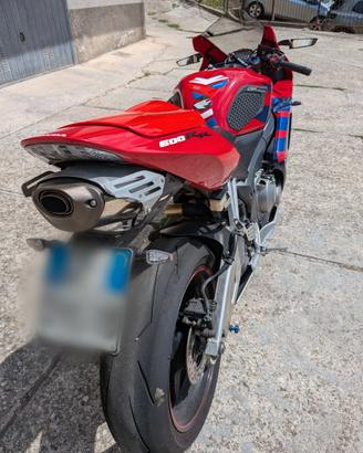 Honda CBR600RR – 599 cc – 86 kW / 117 CV