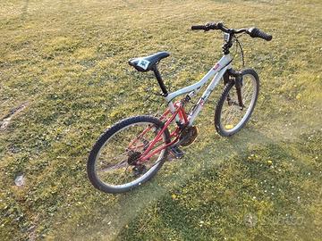 Bicicletta Rockrider biamortizzata età 10_12 anni