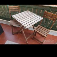 tavolo e 2 sedie in legno 