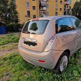 Lancia ypsilon