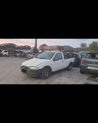Fiat Strada 1.9 Diesel solo RICAMBI