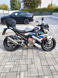 BMW s1000 r 2021