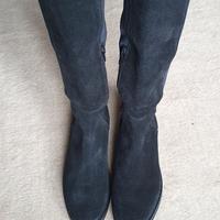 Stivali in camoscio elasticizzati 