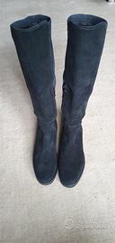 Stivali in camoscio elasticizzati 