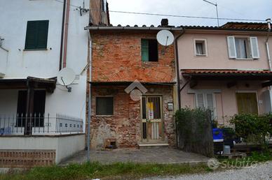 CASA DI CORTE A ALTOPASCIO