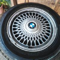 cerchi BMW da 15con gomme termiche pari al nuovo