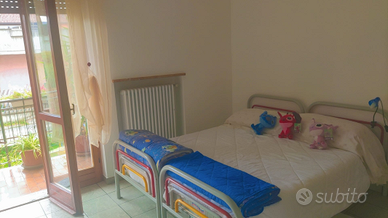 Camera a studentessa/lavoratrice