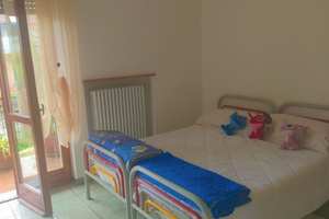 Camera a studentessa/lavoratrice