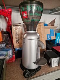 Macinacaffè Nuova Simonelli Grinta Illy