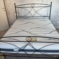 Letto matrimoniale ferro battuto completo