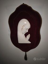 bassorilievo  in ceramica Vergine Maria