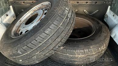 Gomme furgone 215/70/15C