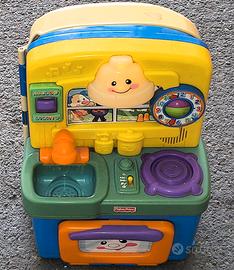Cucina parlante Fisher-Price con musica