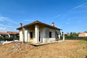 Villetta grezza da ultimare.