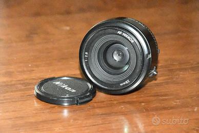 nikon af 28 f.2.8 grandangolare