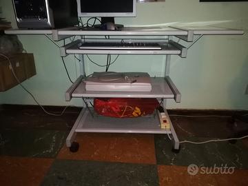 Scrivania in metallo estensibile da 70 a 120cm