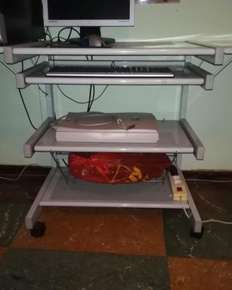 Scrivania in metallo estensibile da 70 a 120cm