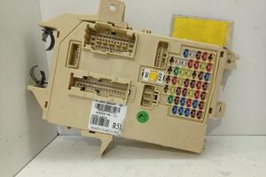 CENTRALINA PORTA FUSIBILI KIA Carens Serie D4FD di