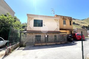 CASA INDIPENDENTE A PALERMO
