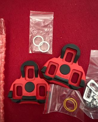 Attacchi scarpe bici look keo