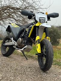 Husqvarna 701 Supermoto