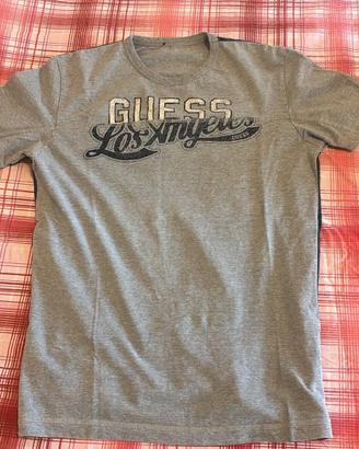 t-shirt vintage Guess